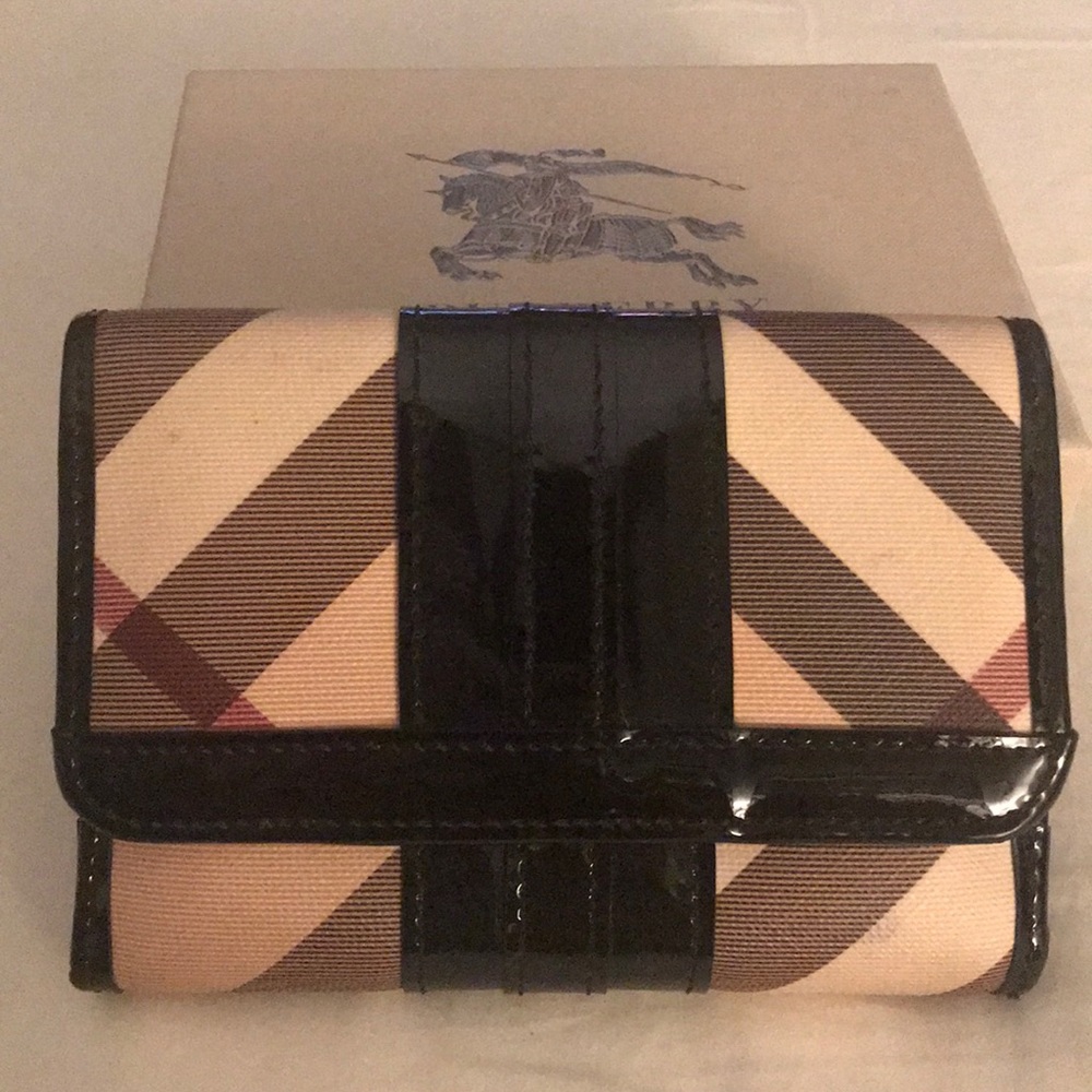 Burberry wallet women’s